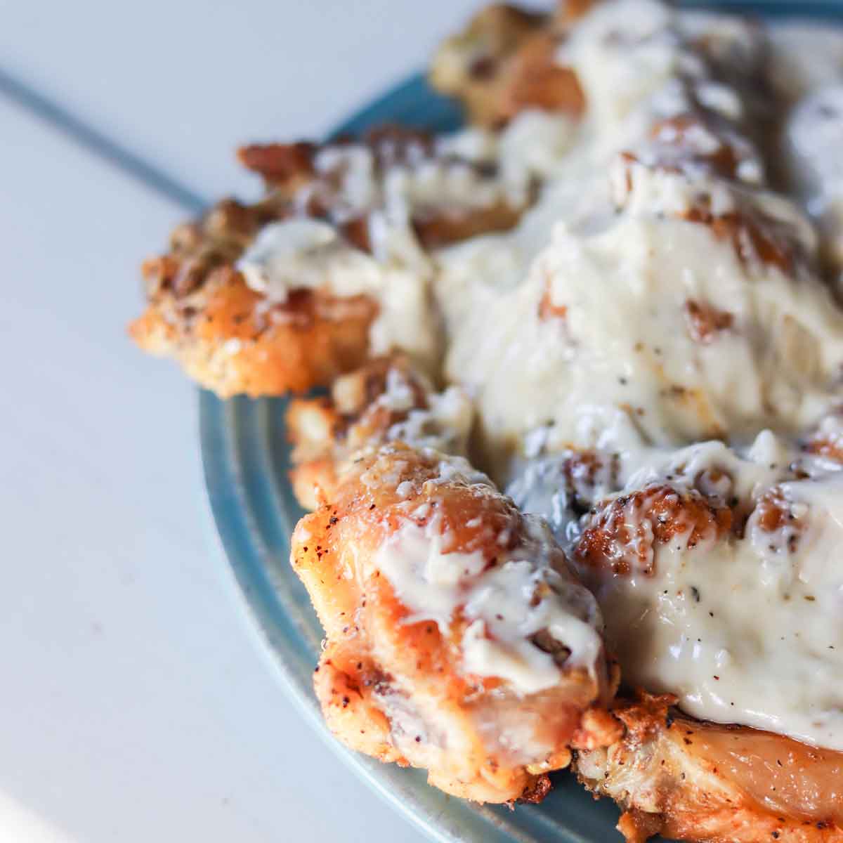 Air Fryer Intense Garlic Chicken Wings