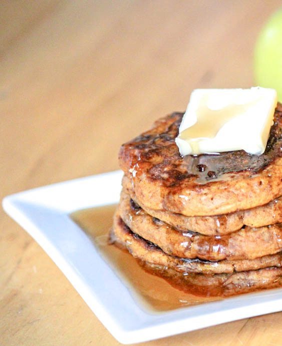 Cinnamon and Brown Sugar Apple Pie Pancakes
