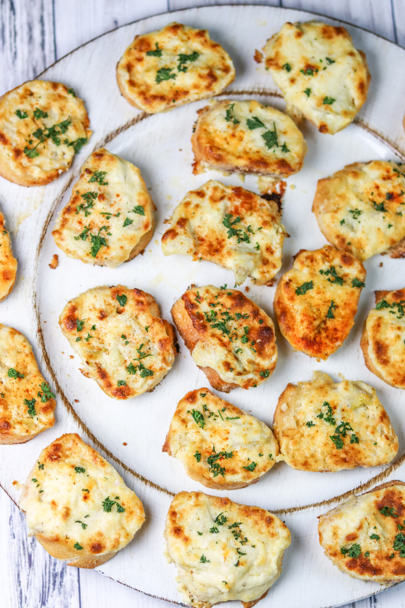 Cheesy Artichoke Bruschetta