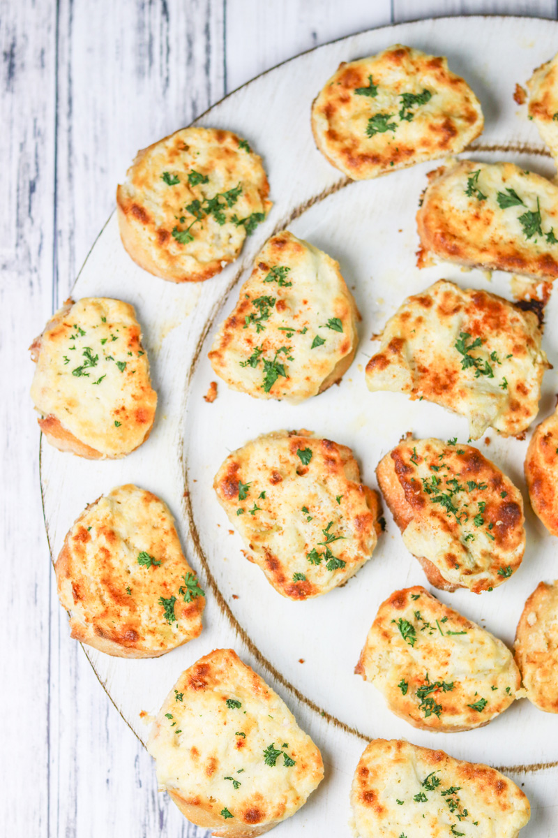 Cheesy Artichoke Bruschetta