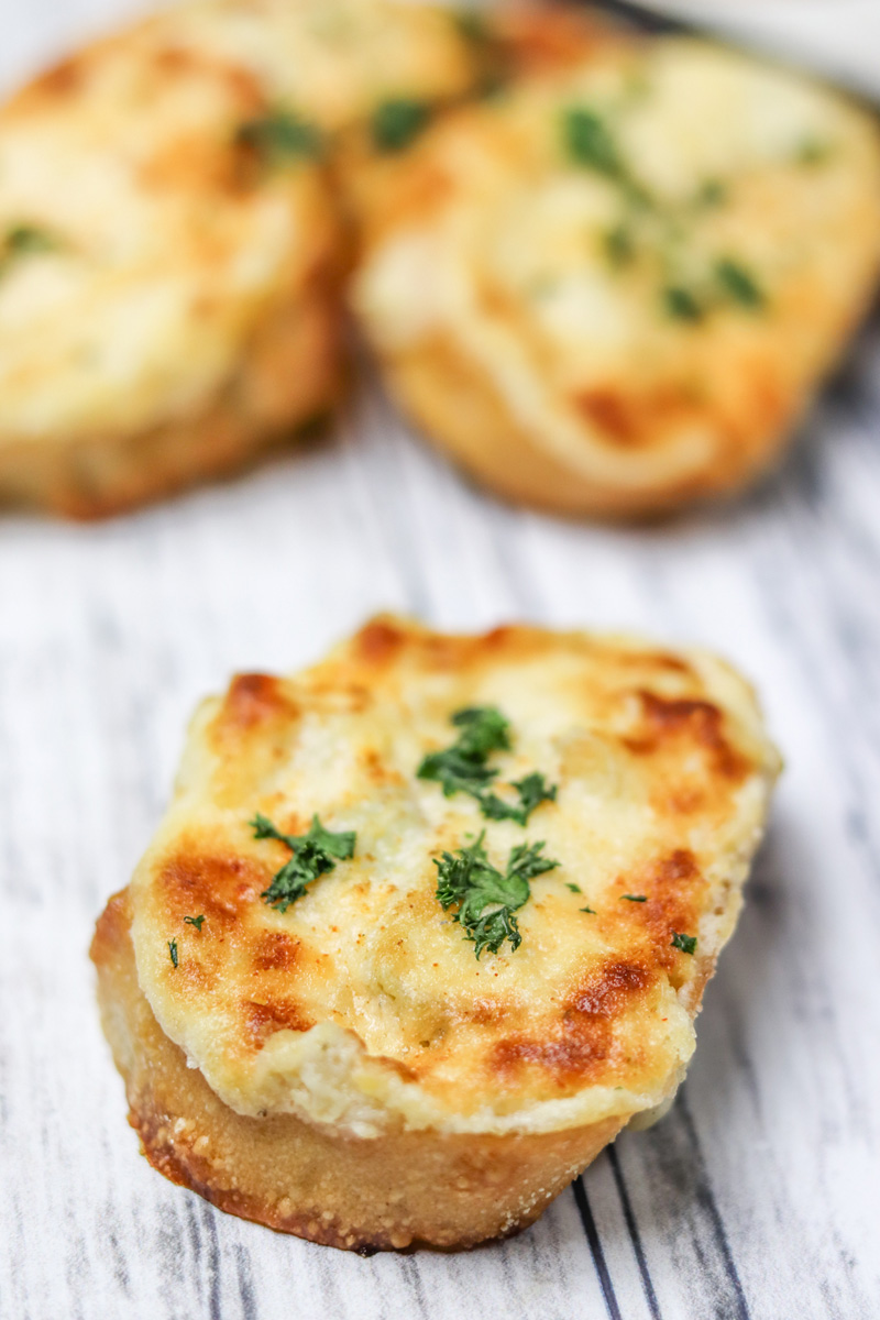Cheesy Artichoke Bruschetta