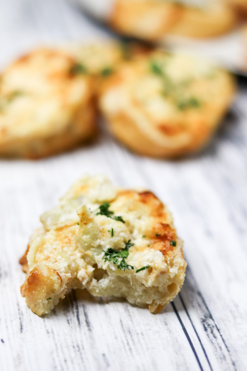 Cheesy Artichoke Bruschetta