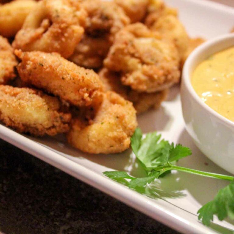 Cheesy Tortellini Tapas with Spicy Ranch Dip