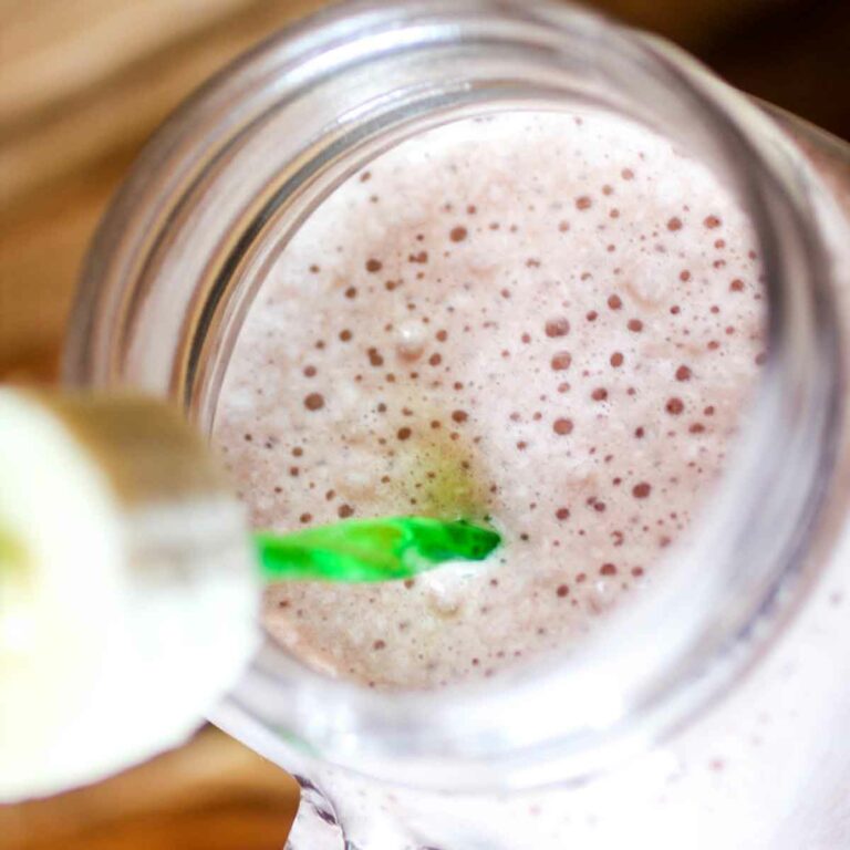 Chocolate Banana Chia Breakfast Smoothies
