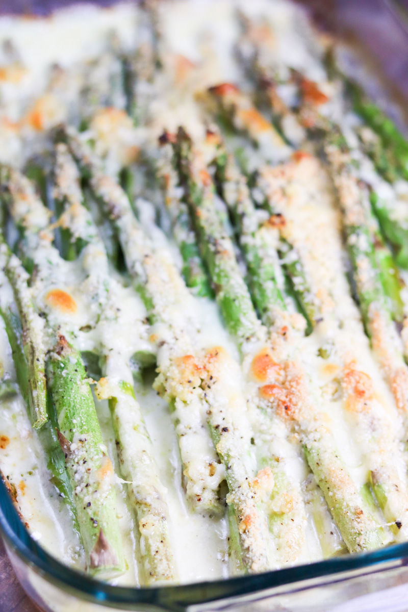 Creamy Baked Cheesy Asparagus