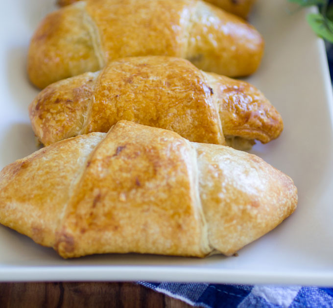 Creamy-Chicken-and-Mushroom-Stuffed-Croissants