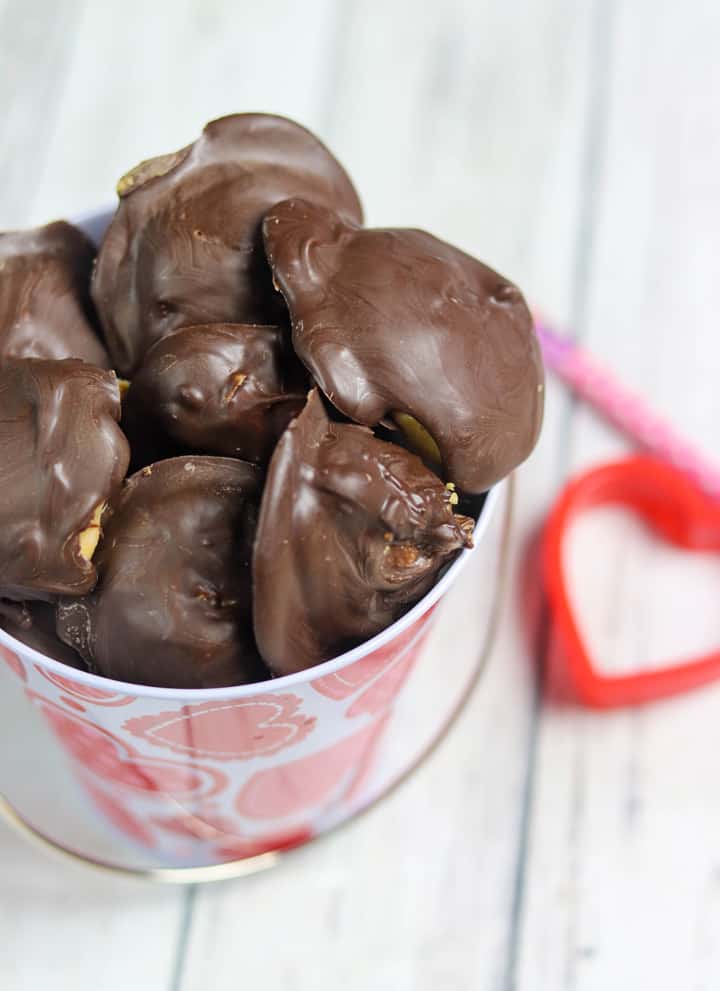 Easy 3 Ingredient Peanut Butter Truffles