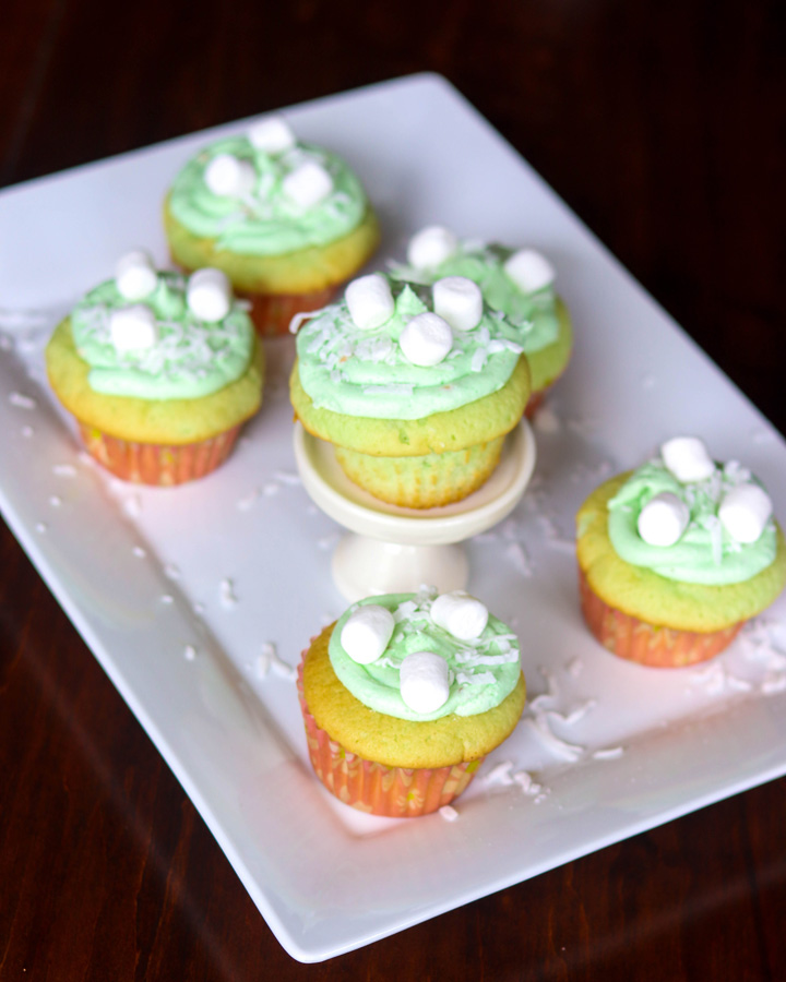 Easy Pistachio Cupcakes with Pistachio Frosting