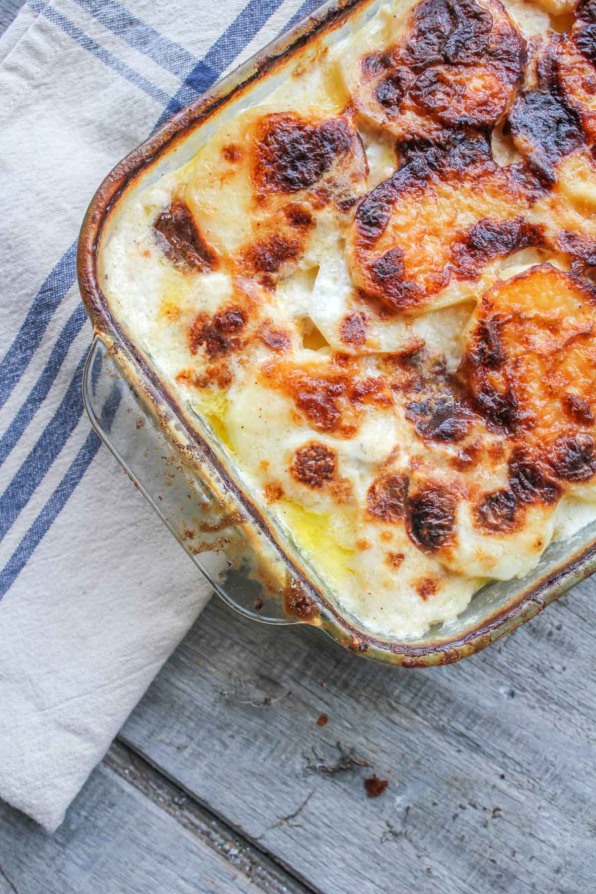 Easy Scalloped Potatoes Side Dish

