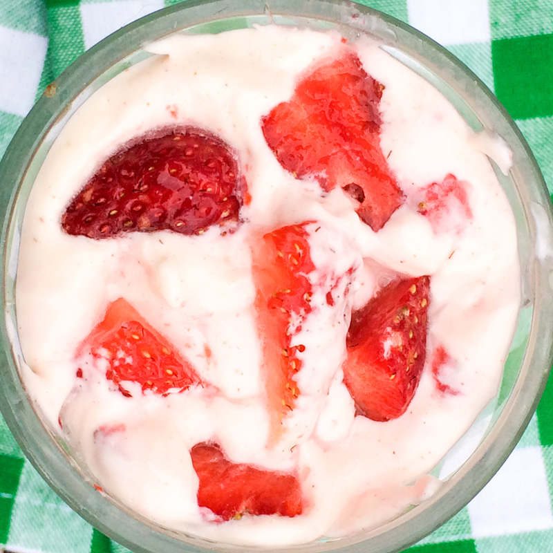 Fresas con Crema Strawberries and Cream