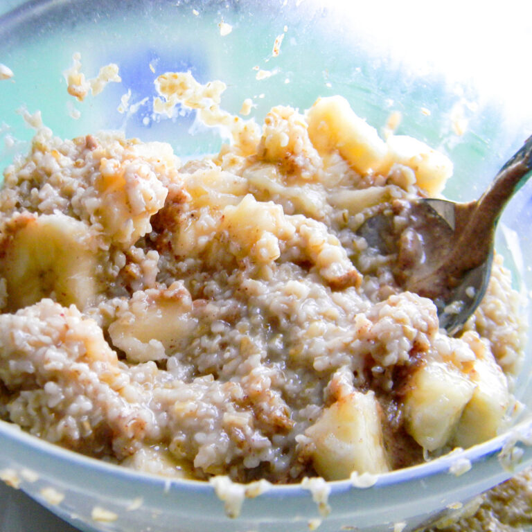 Homemade Peanut Butter Banana Oatmeal Recipe FEATURED