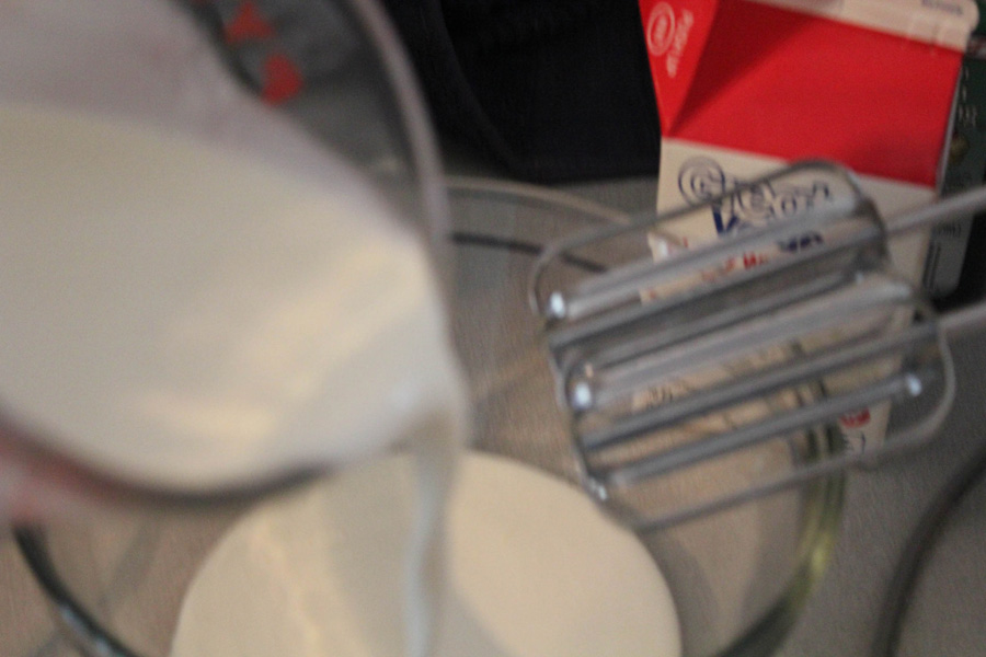 Homemade Whipped Cream Step 1