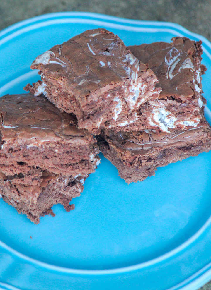 Hot Chocolate Brownies with Marshmallow
