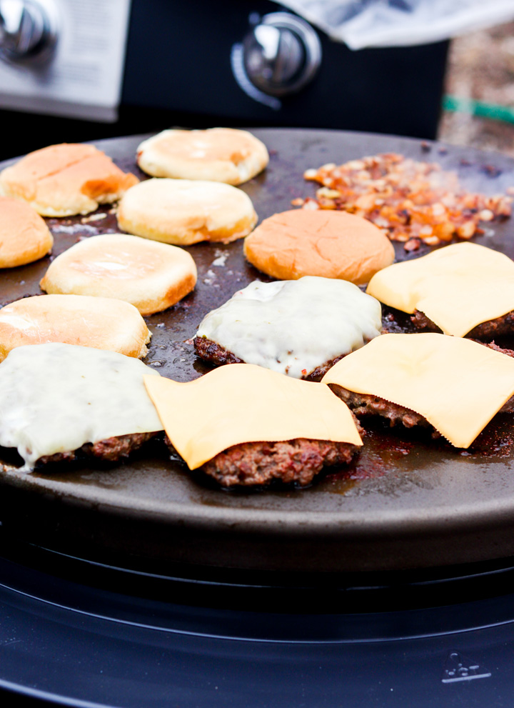 Juicy Griddle Ranch Cheeseburgers