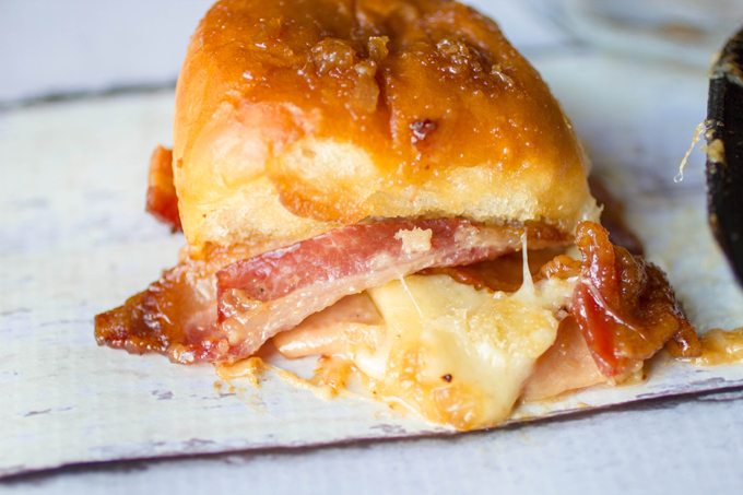 Kentucky Hot Brown Sliders