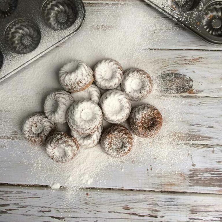 Mini Spice Bundt Cakes