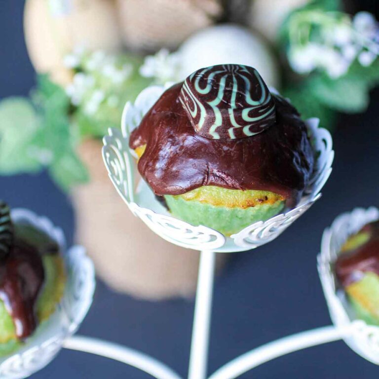Mint Cupcakes with Mint Dark Chocolate Ganache Featured Image
