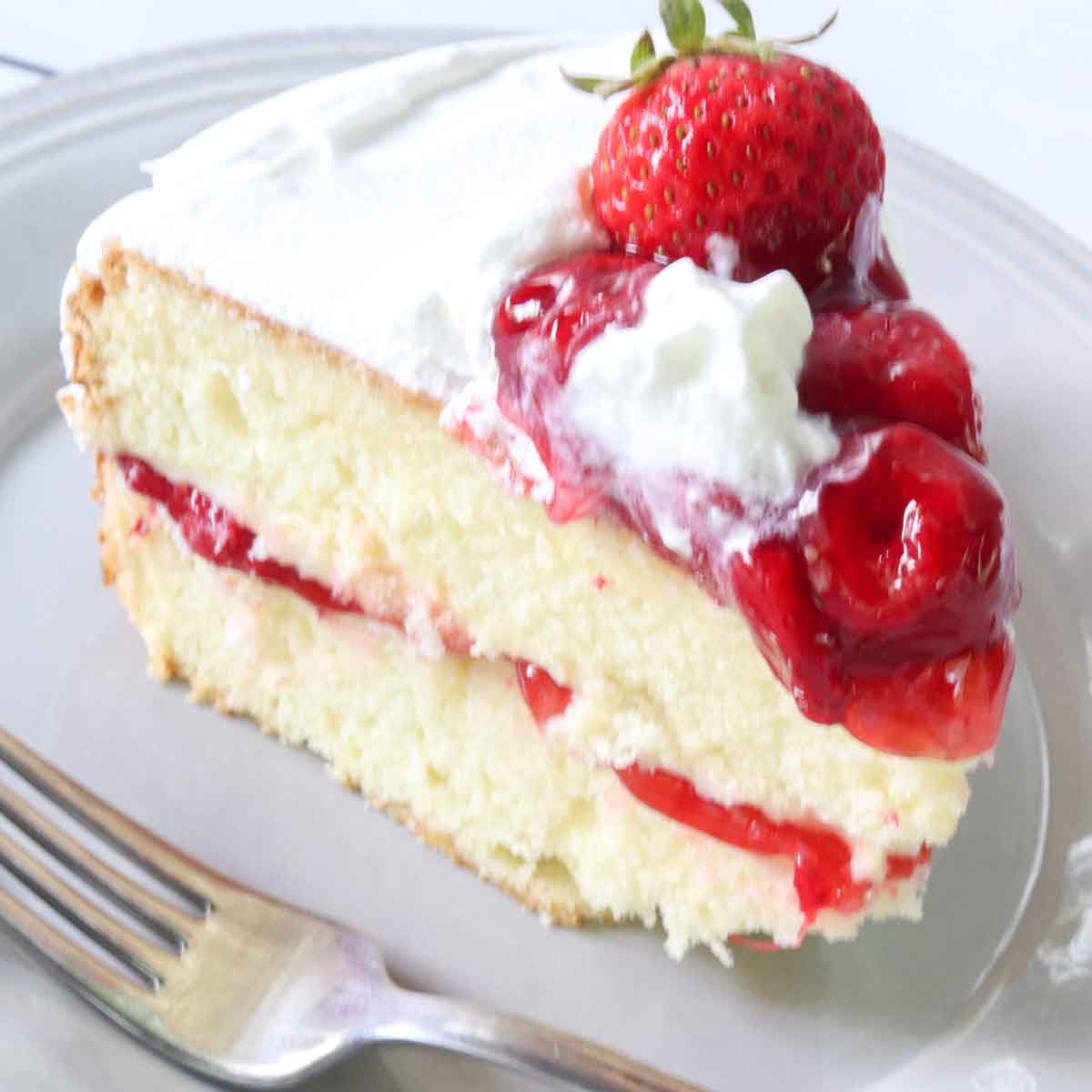 Nana's Strawberry Shortcake Cake