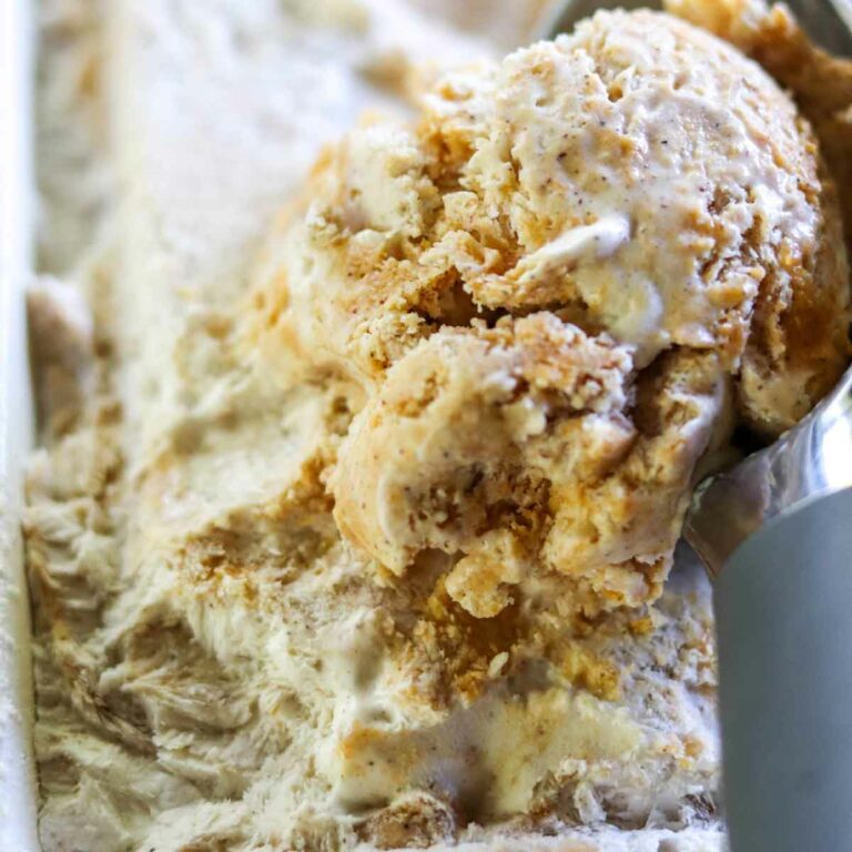 No Churn Pumpkin Pie Ice Cream Featured Image Close Up
