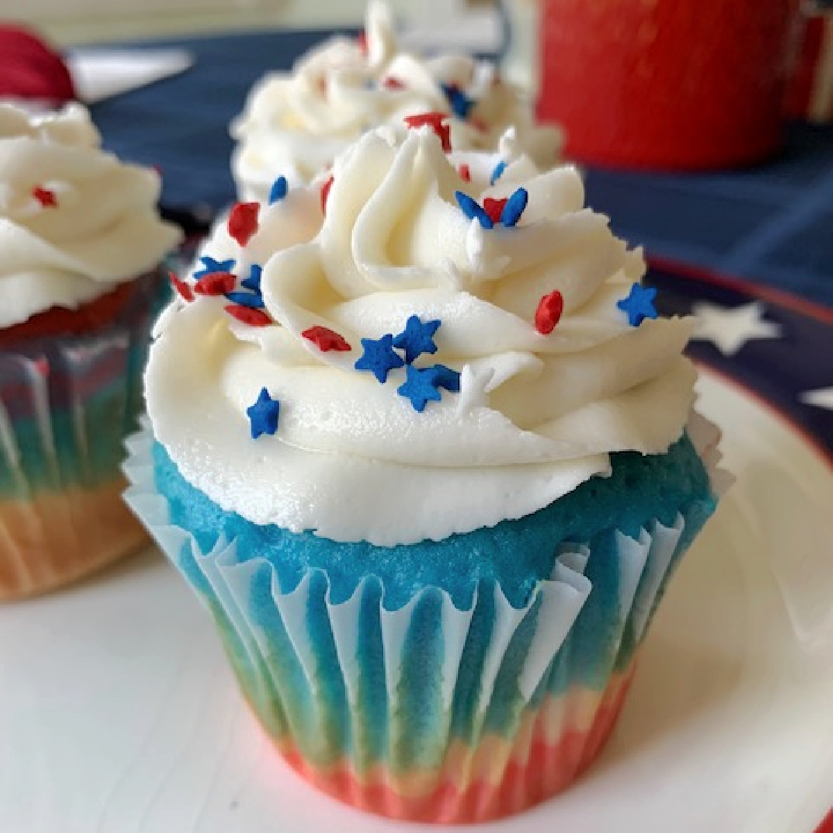 Festive Patriotic Cupcakes - An Impressive Layered Dessert