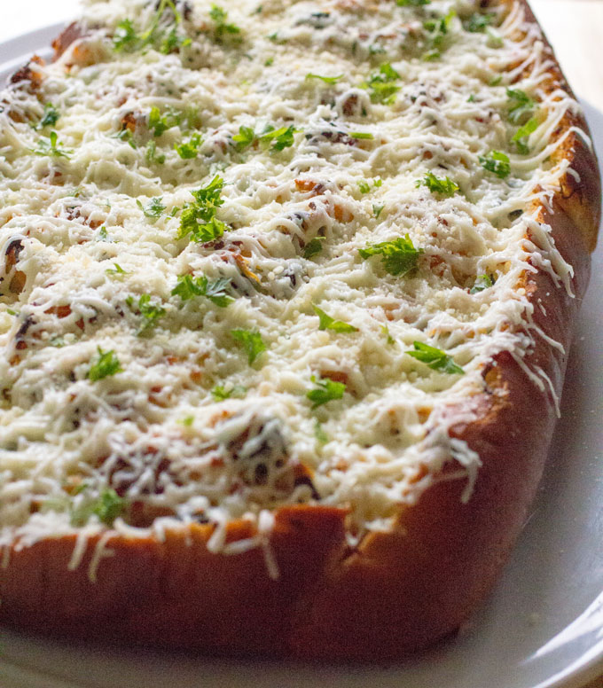 Cheesy Pepperoni Jalapeno Pull Apart Bread Cheesy Pepperoni Jalapeno Pull Apart Bread
