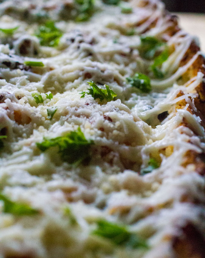 Cheesy Pepperoni Jalapeno Pull Apart Bread Cheesy Pepperoni Jalapeno Pull Apart Bread