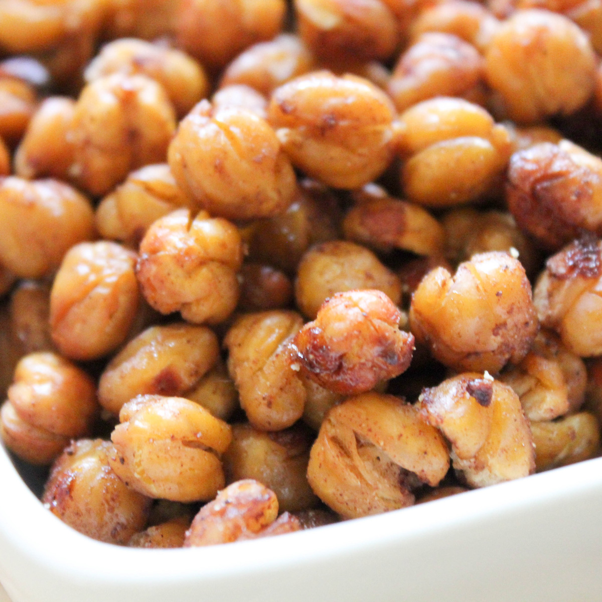 Pumpkin Pie Spice Roasted Chickpeas