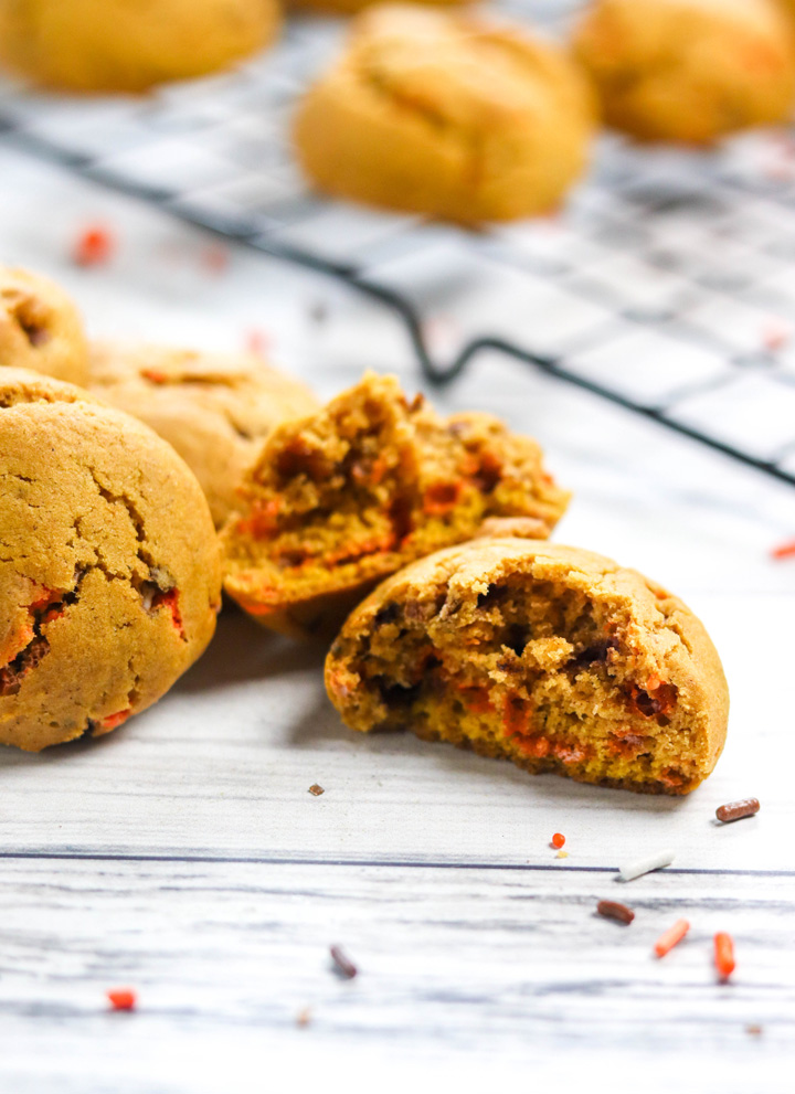 Pumpkin Sprinkle Cookies