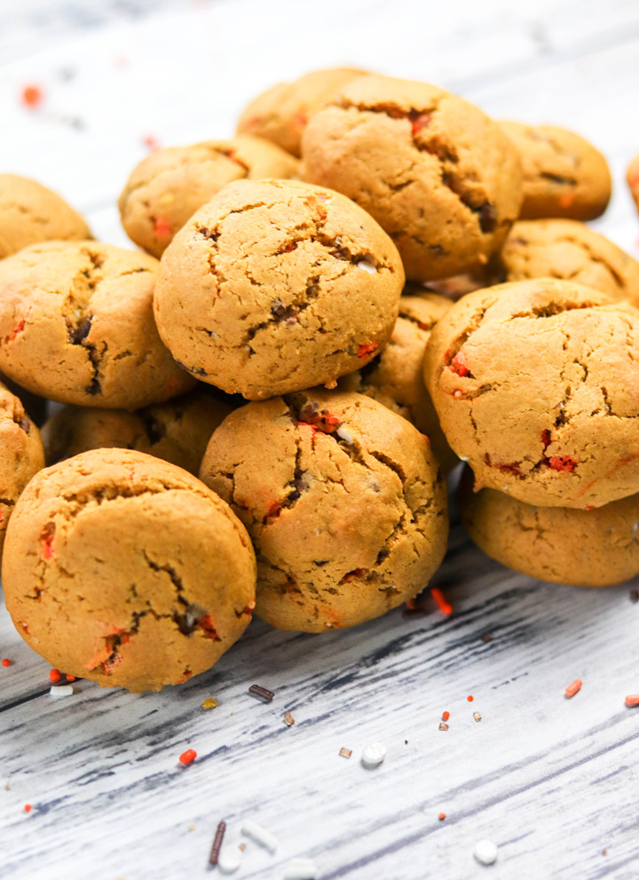 Pumpkin Sprinkle Cookies