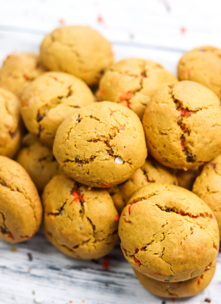 Pumpkin Sprinkle Cookies