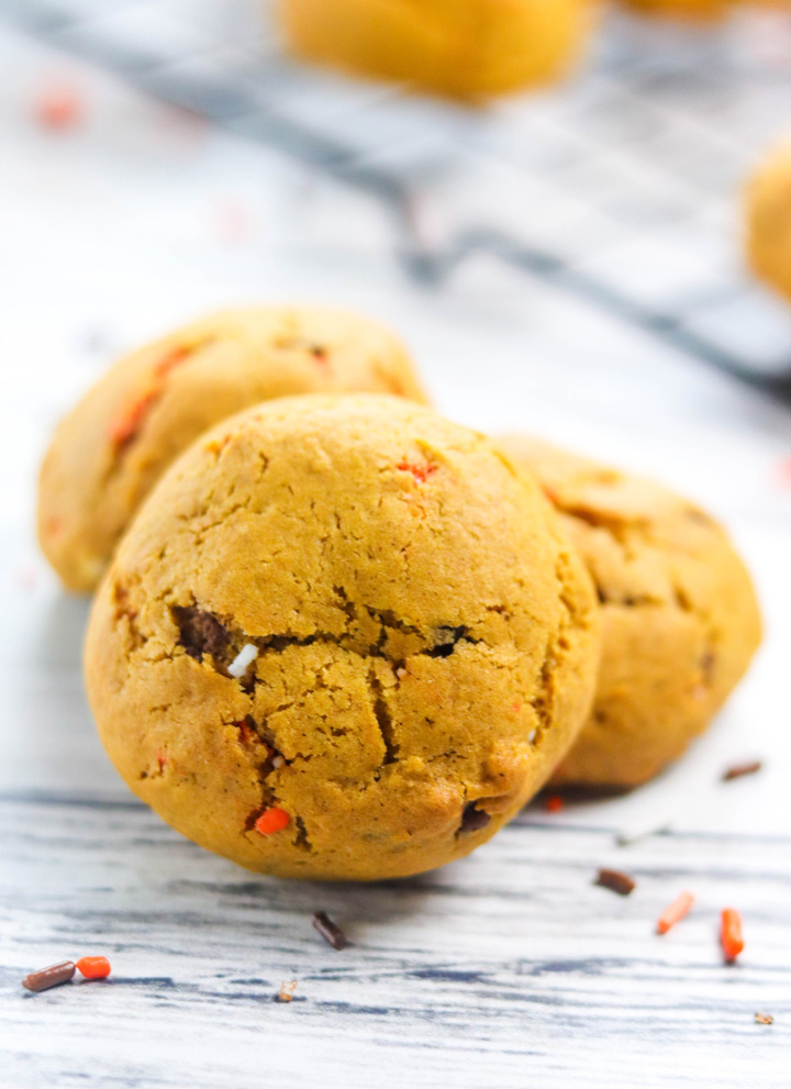 Pumpkin Sprinkle Cookies