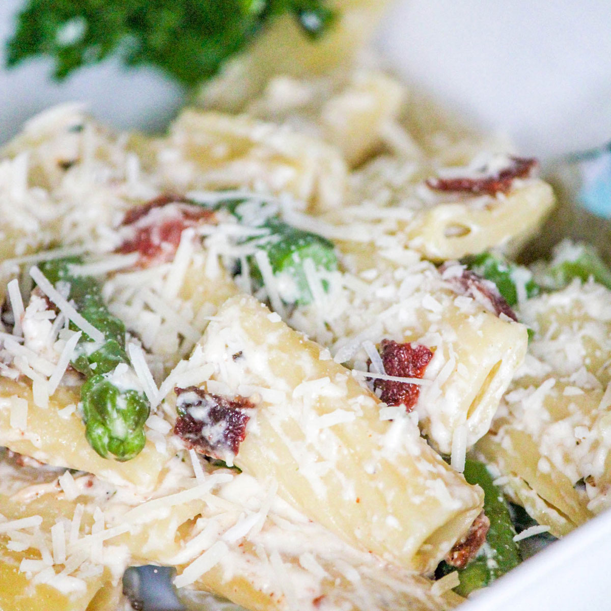 Rigatoni with Bacon and Asparagus