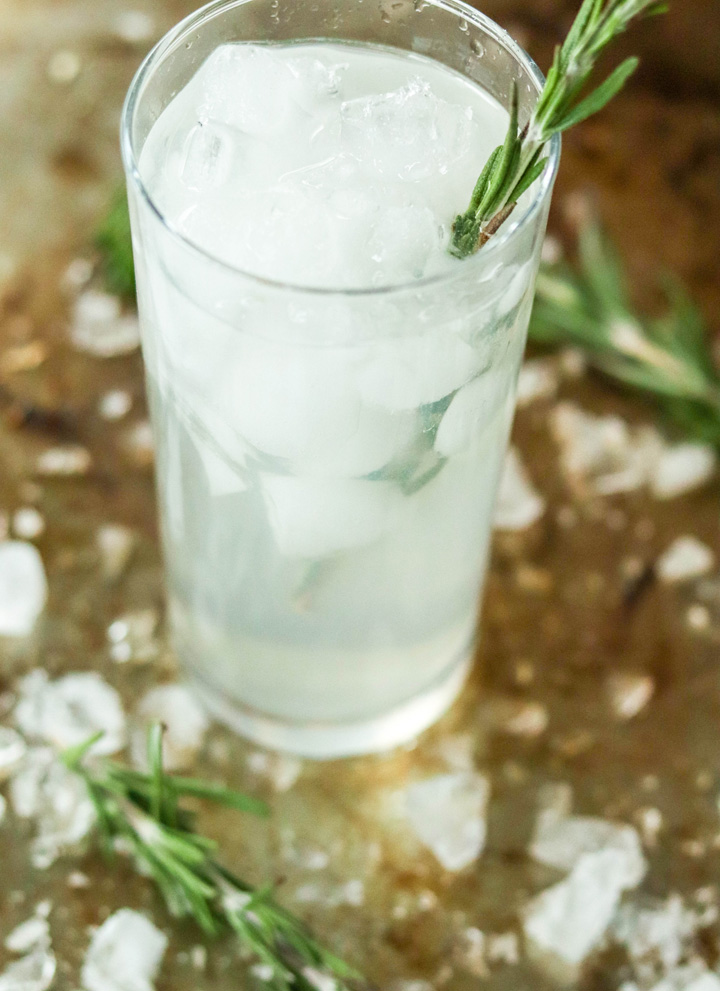 Skinny Rosemary Lime Vodka Fizz