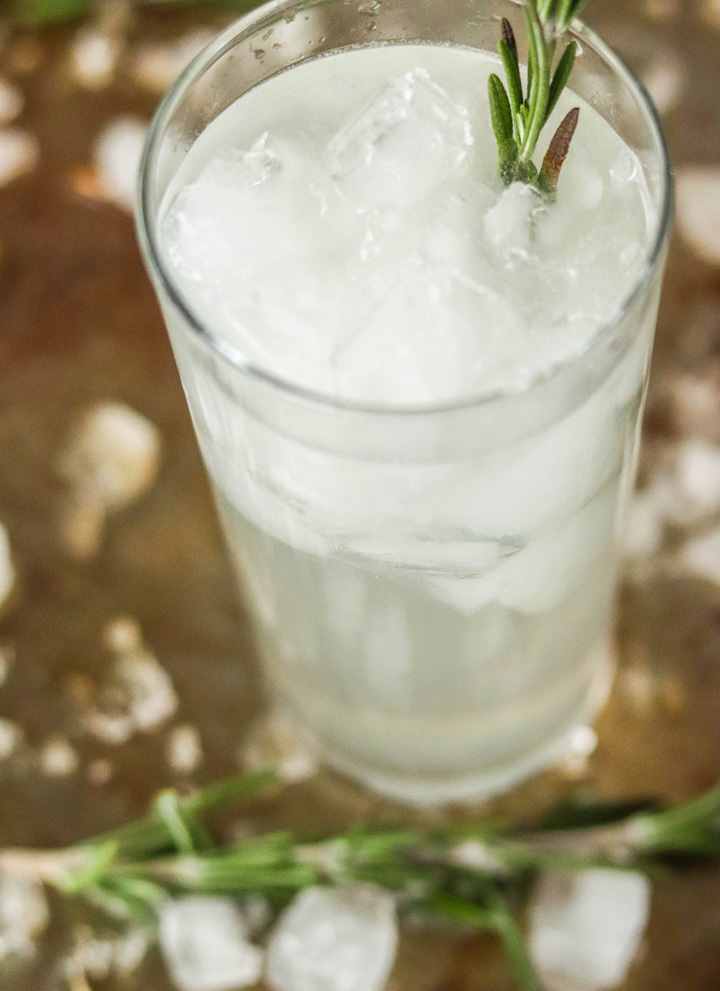 Skinny Rosemary Lime Vodka Fizz